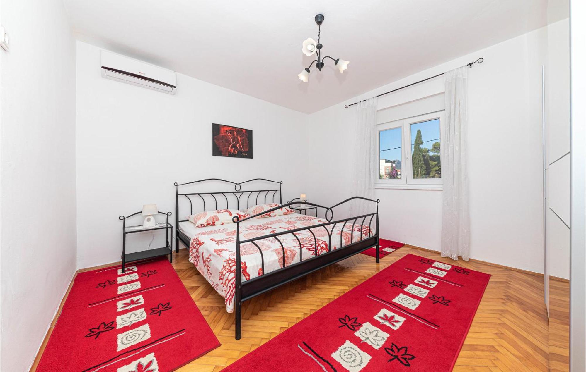 Lovely Apartment In Kastel Kambelovac With Wifi Kaštela 외부 사진