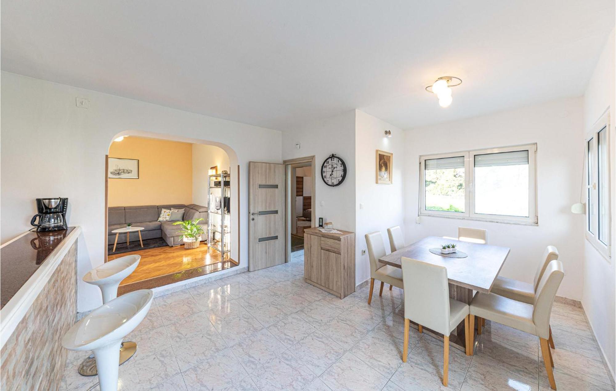 Lovely Apartment In Kastel Kambelovac With Wifi Kaštela 외부 사진