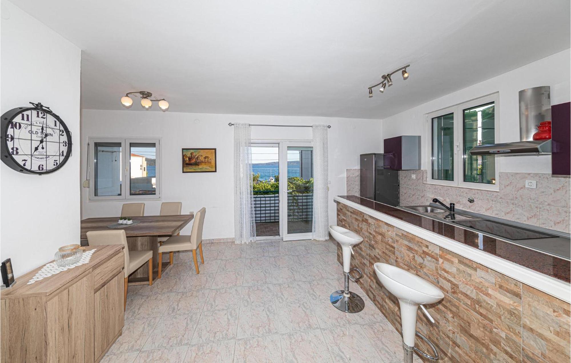 Lovely Apartment In Kastel Kambelovac With Wifi Kaštela 외부 사진